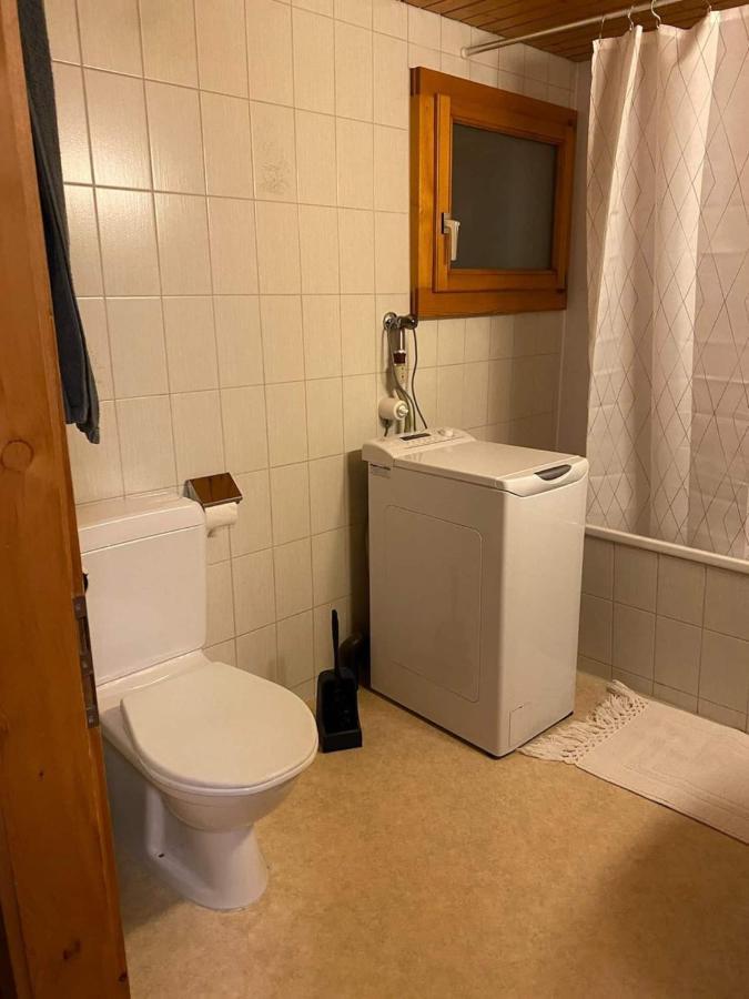 Schoene Ferienwohnung Mit Seeblick Thun Exteriér fotografie
