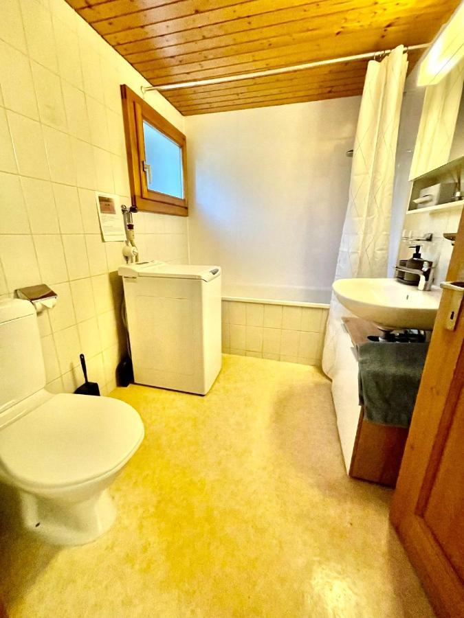 Schoene Ferienwohnung Mit Seeblick Thun Exteriér fotografie