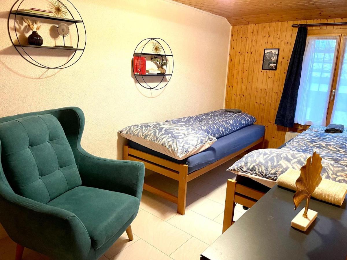 Schoene Ferienwohnung Mit Seeblick Thun Exteriér fotografie
